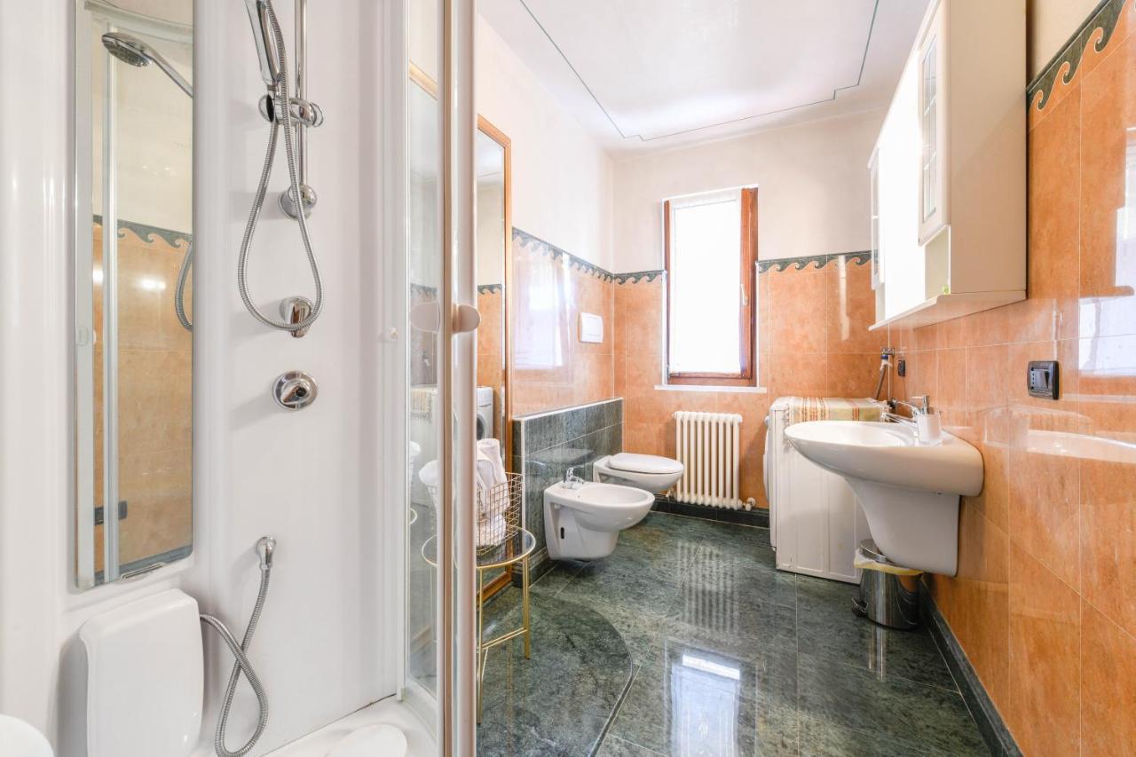 Prestige Apartment 西尔米奥奈 外观 照片