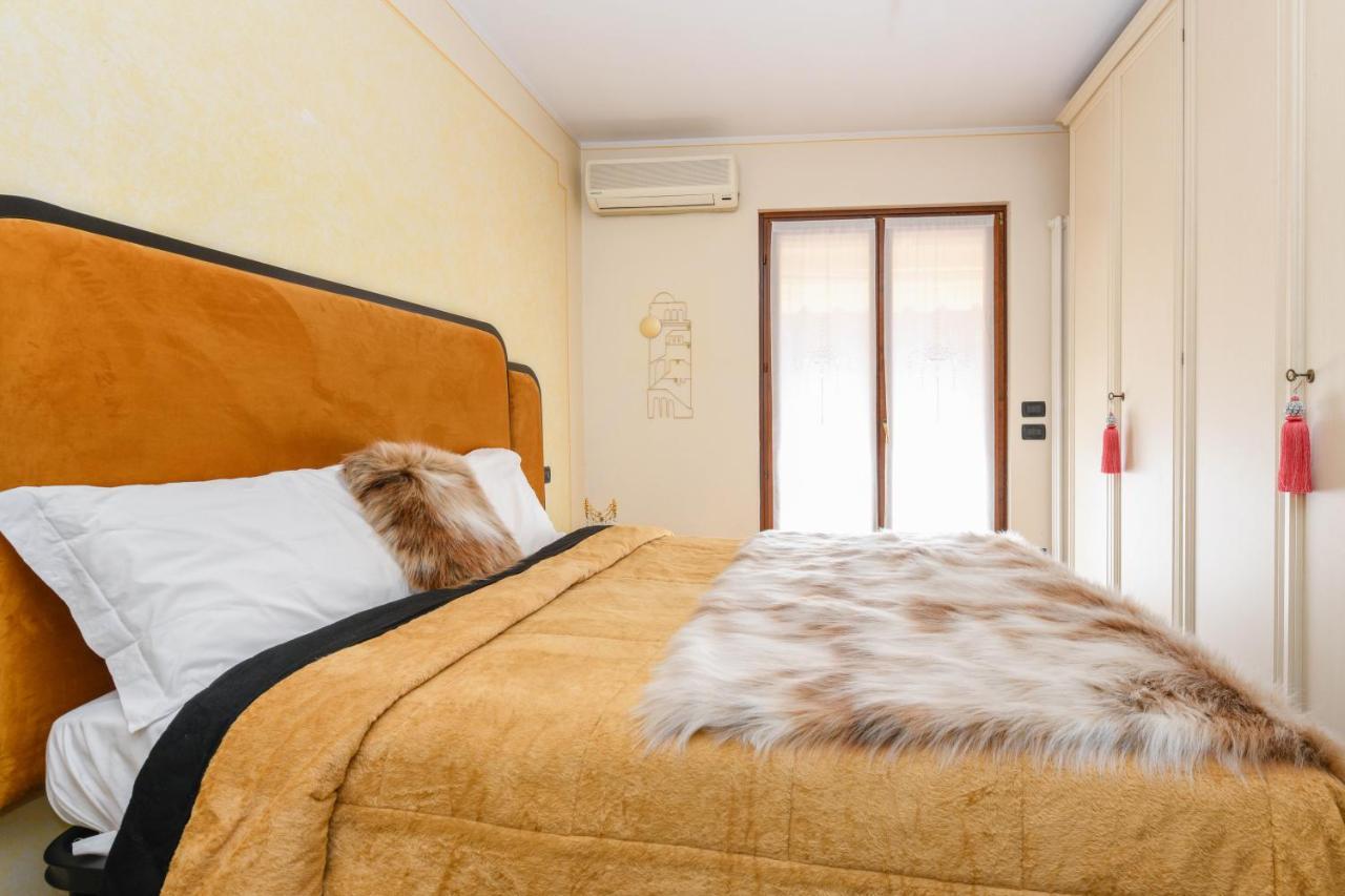 Prestige Apartment 西尔米奥奈 外观 照片